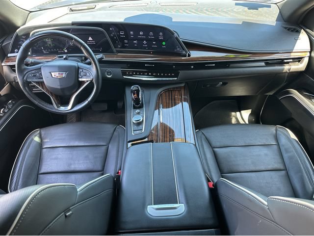 Certified 2024 Cadillac Escalade Premium Luxury w/ Performance Package AWD/4WD image 5