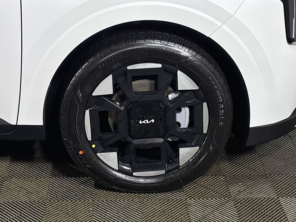 New 2026 Kia Carnival EX FWD image 22