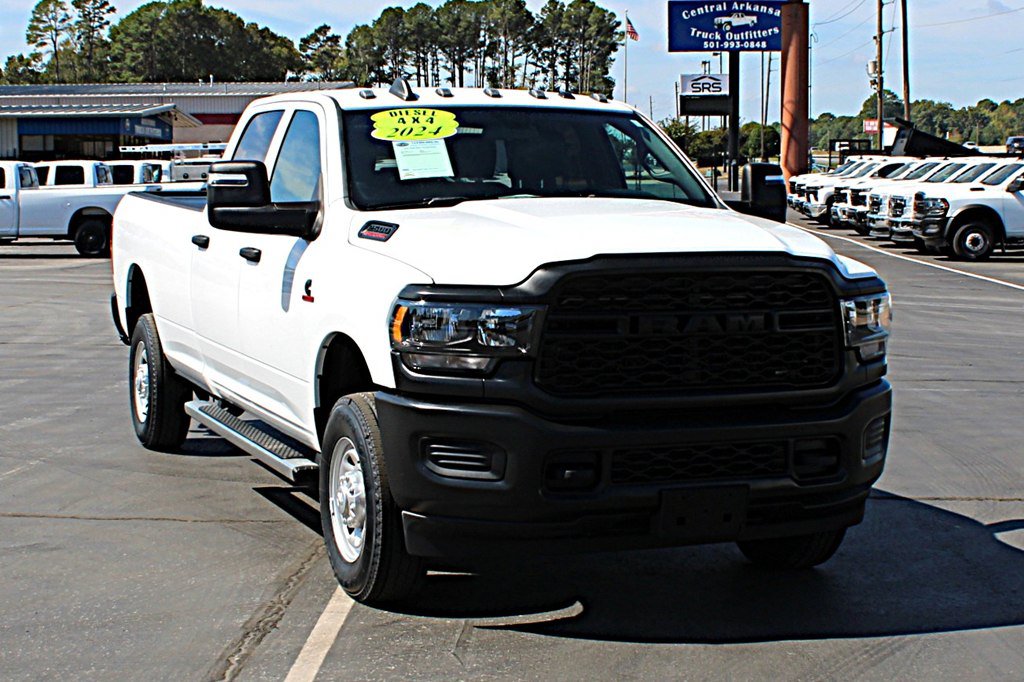 Used 2024 RAM 2500 Tradesman AWD/4WD image 3