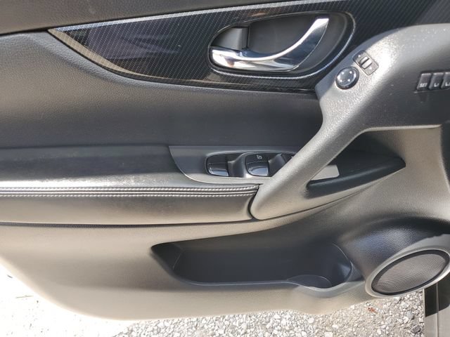 Used 2020 Nissan Rogue SL FWD image 21