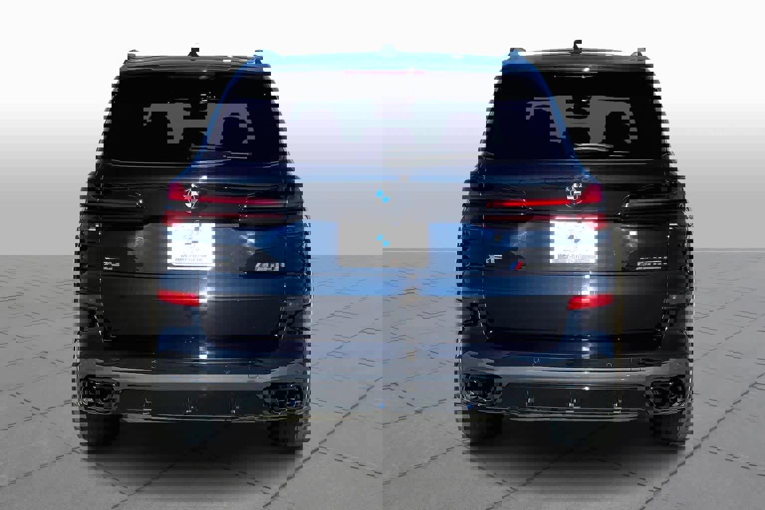 Certified 2025 BMW X5 M60i w/ Executive Package image 4