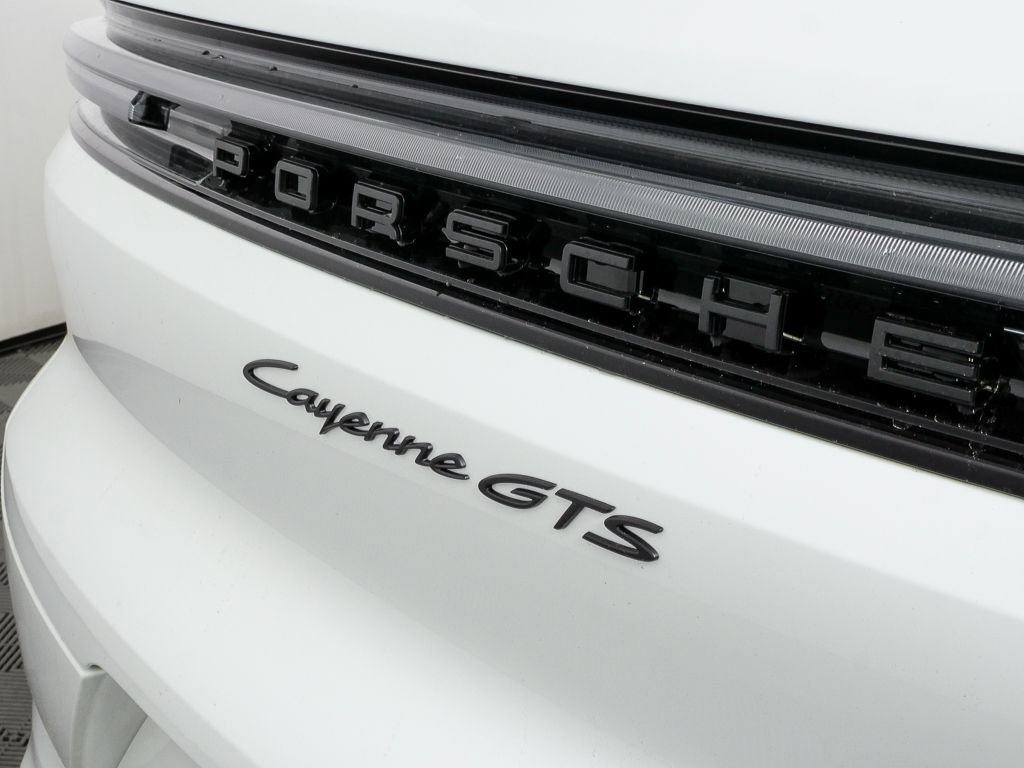 New 2026 Porsche Cayenne GTS image 39