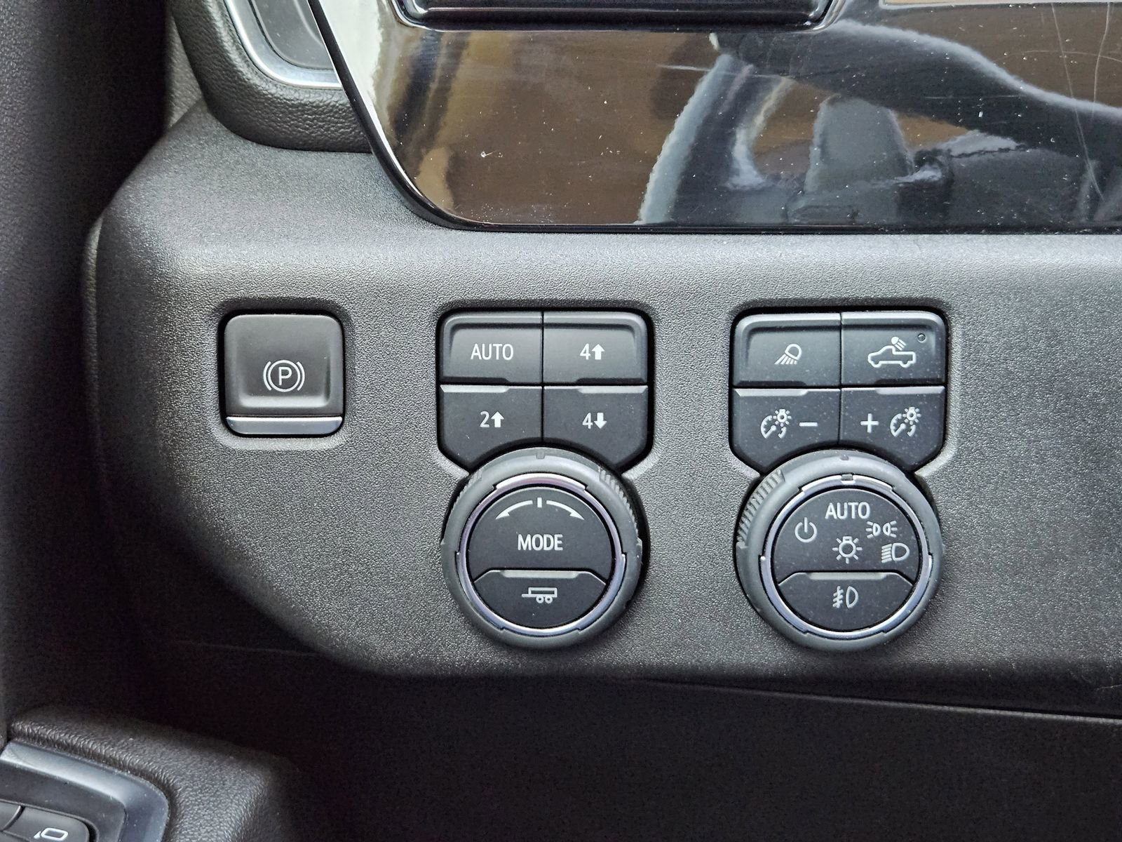 Used 2023 Chevrolet Silverado 1500 LTZ image 25