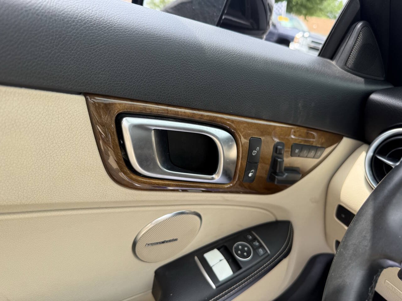 Used 2015 Mercedes-Benz SLK 250 w/ Premium Package image 16