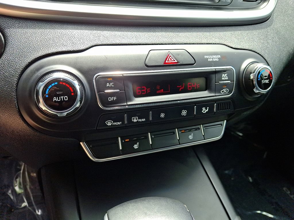 Used 2020 Kia Sorento S FWD image 16