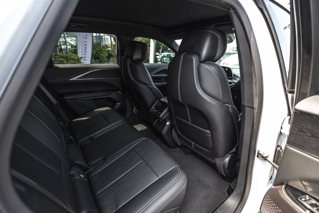 Used 2024 Cadillac Lyriq Luxury RWD image 27