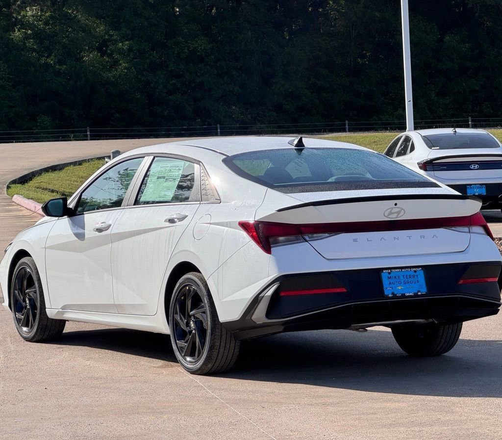 New 2026 Hyundai Elantra Sport image 10