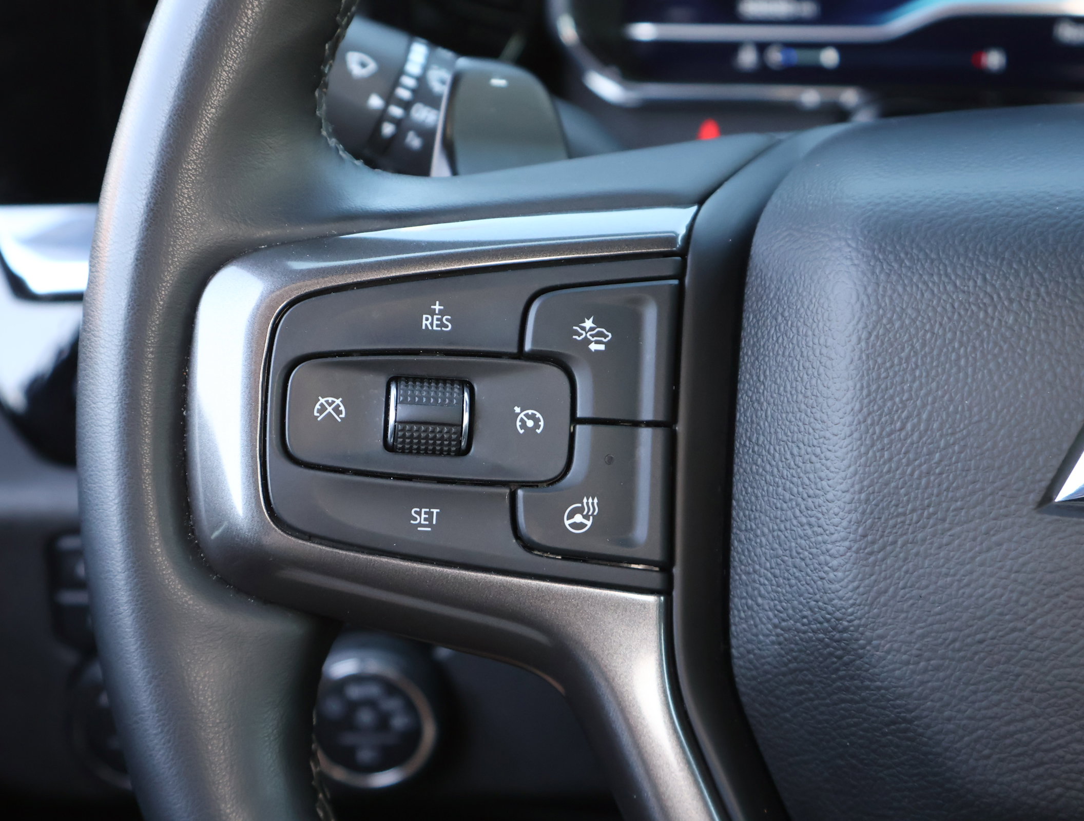 Used 2023 Chevrolet Silverado 1500 High Country w/ High Country Premium Package AWD/4WD image 18