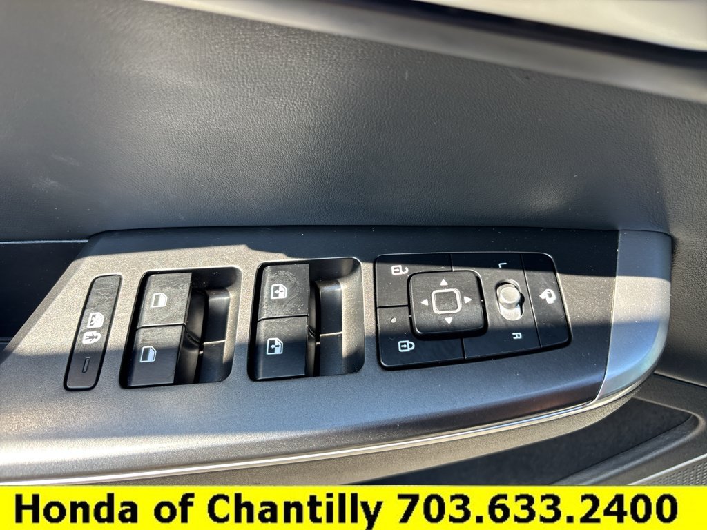 Used 2022 Kia EV6 Wind w/ Wind Technology Package AWD/4WD image 19