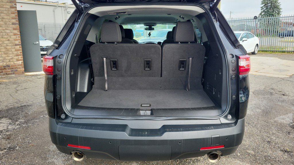 Used 2021 Chevrolet Traverse LT FWD image 10