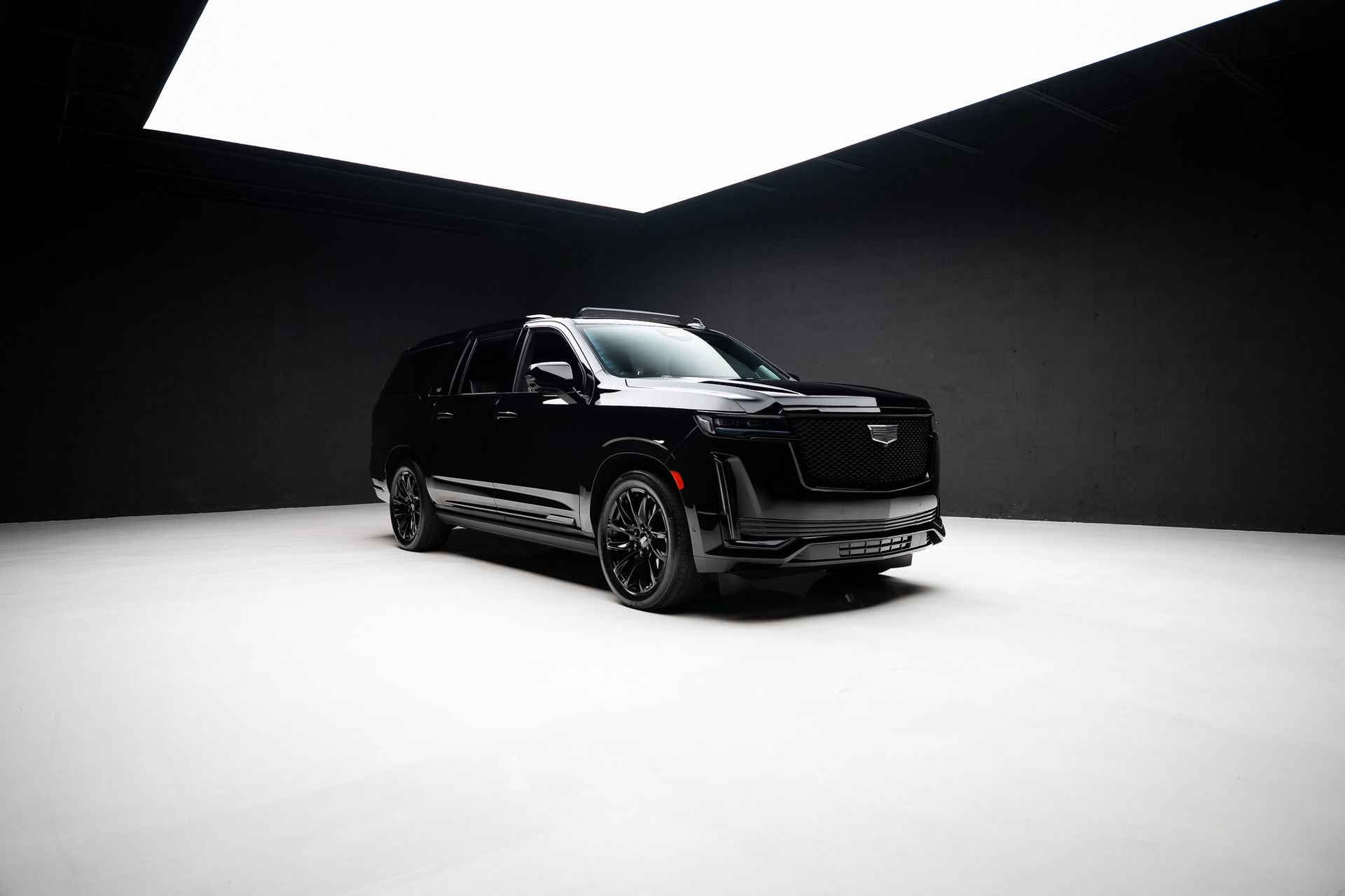 Used 2024 Cadillac Escalade ESV Sport Platinum w/ LPO, ONYX Package AWD/4WD image 89