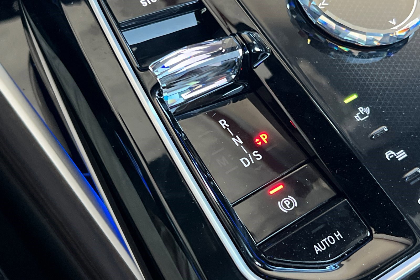 New 2025 BMW 740i image 17