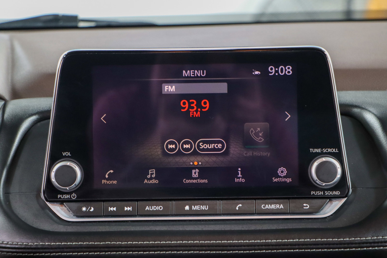 Used 2023 Nissan Rogue SV image 19