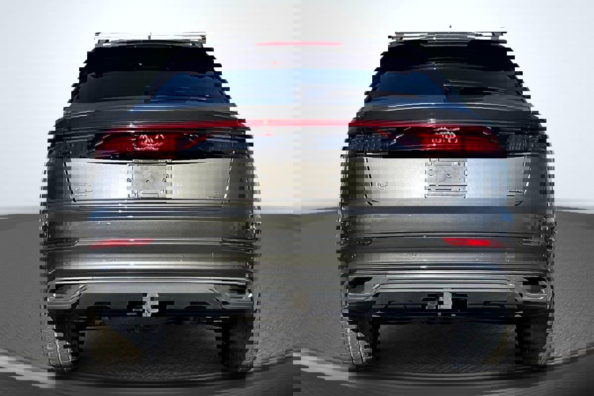 Used 2019 Audi Q8 Premium image 4