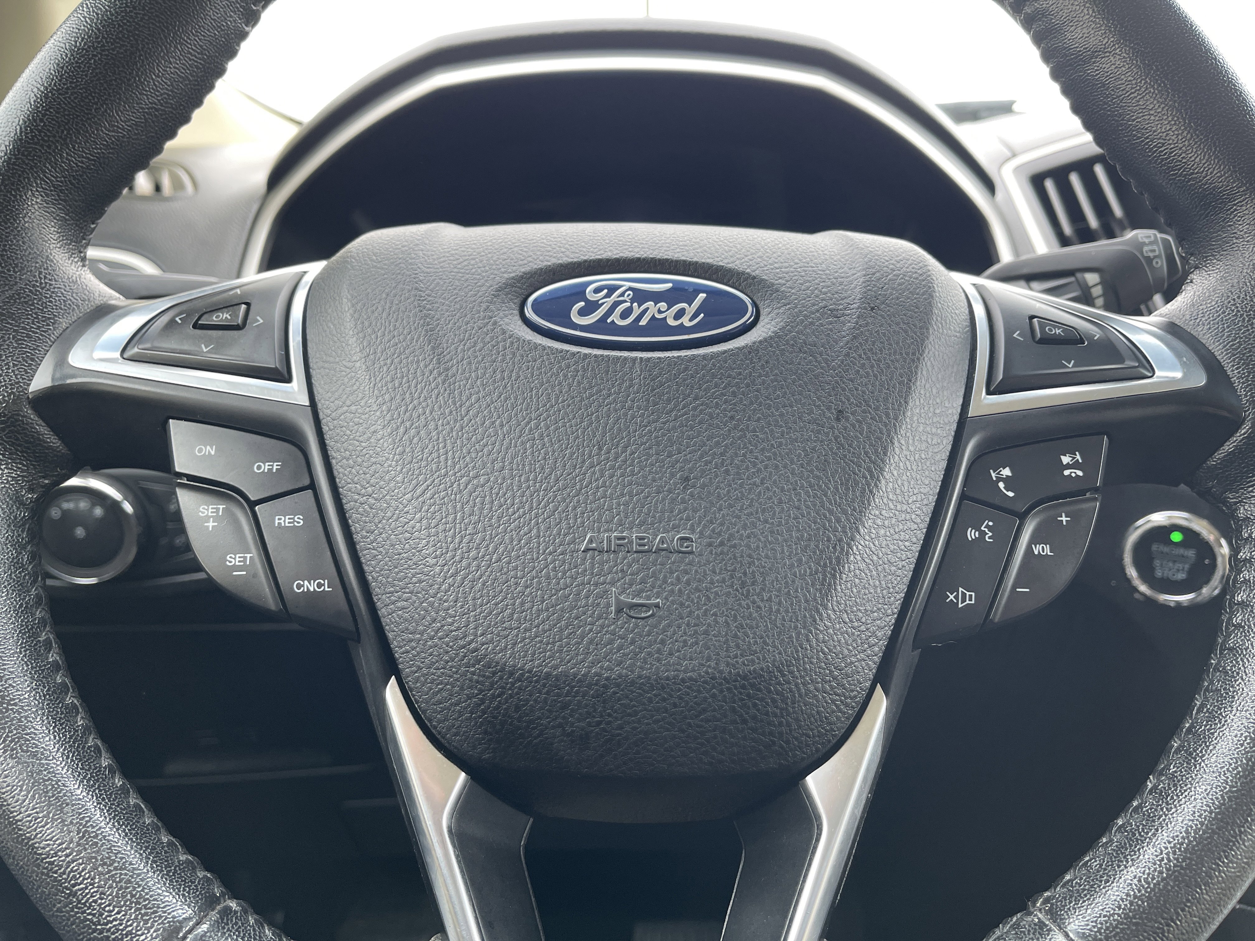 Used 2020 Ford Edge SEL image 14