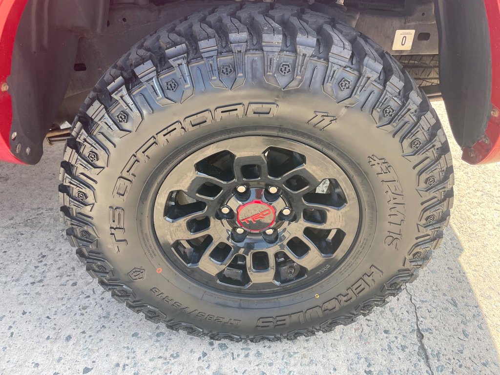 Used 2019 Toyota Tacoma TRD Off-Road image 10