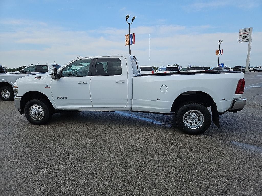Used 2025 RAM 3500 Laramie AWD/4WD image 3