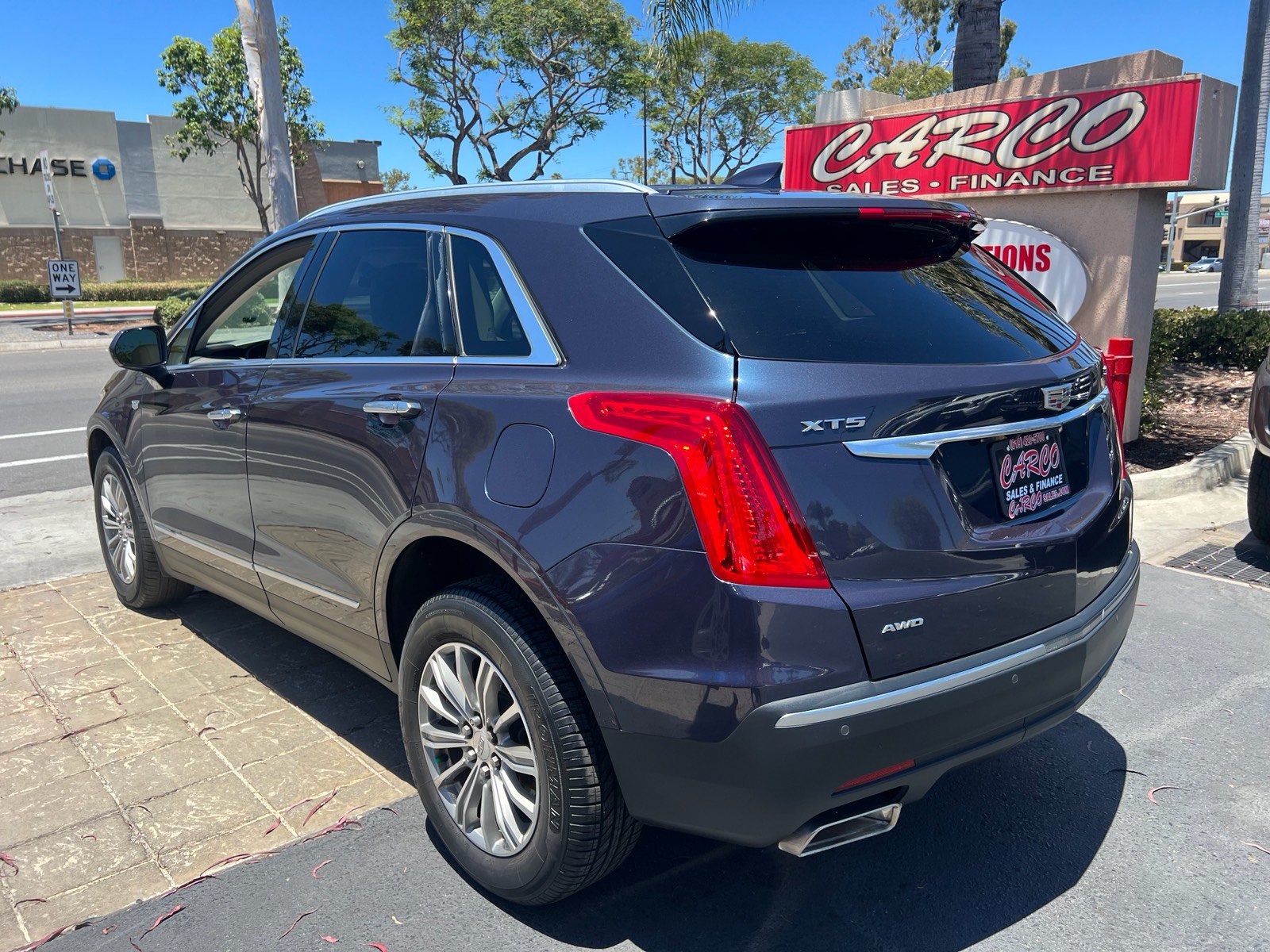 Used 2018 Cadillac XT5 Luxury w/ Driver Awareness Package AWD/4WD image 6