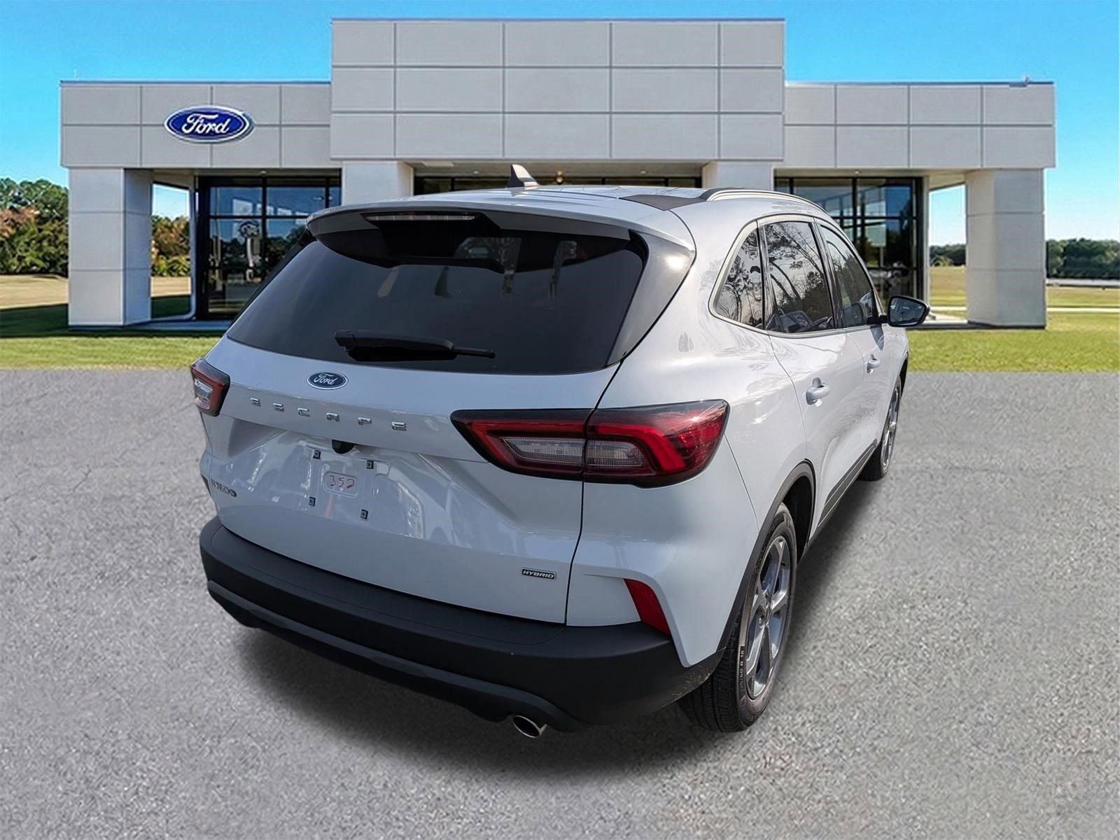 Certified 2025 Ford Escape ST-Line w/ Equipment Group 301A image 4