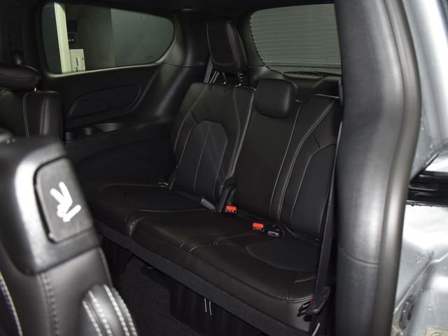 New 2026 Chrysler Pacifica Select image 33