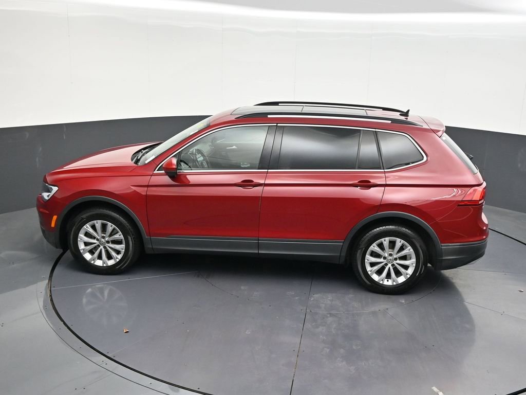 Used 2019 Volkswagen Tiguan SE w/ Panoramic Sunroof Package FWD image 16