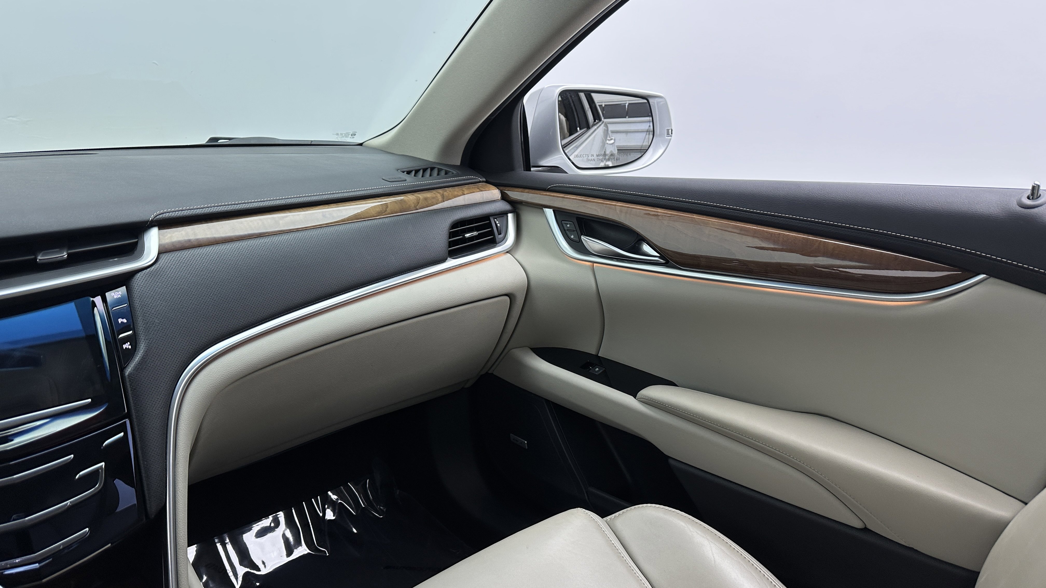 Used 2019 Cadillac XTS Luxury image 25