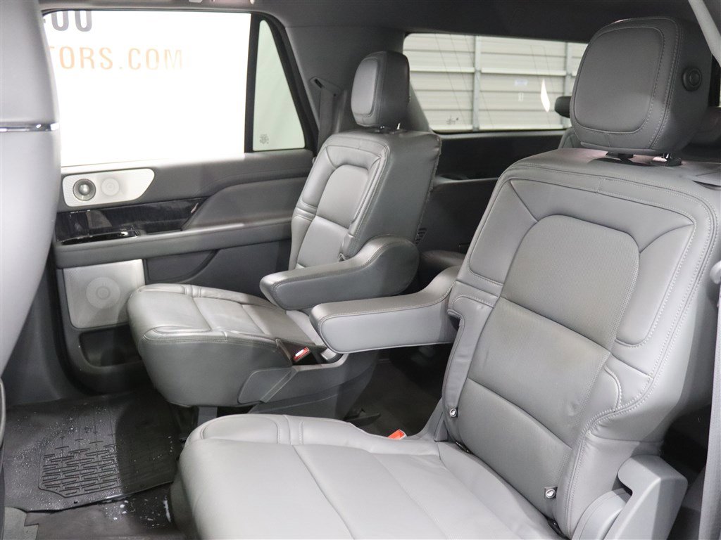 Used 2020 Lincoln Navigator L Reserve w/ Luxury Package image 11