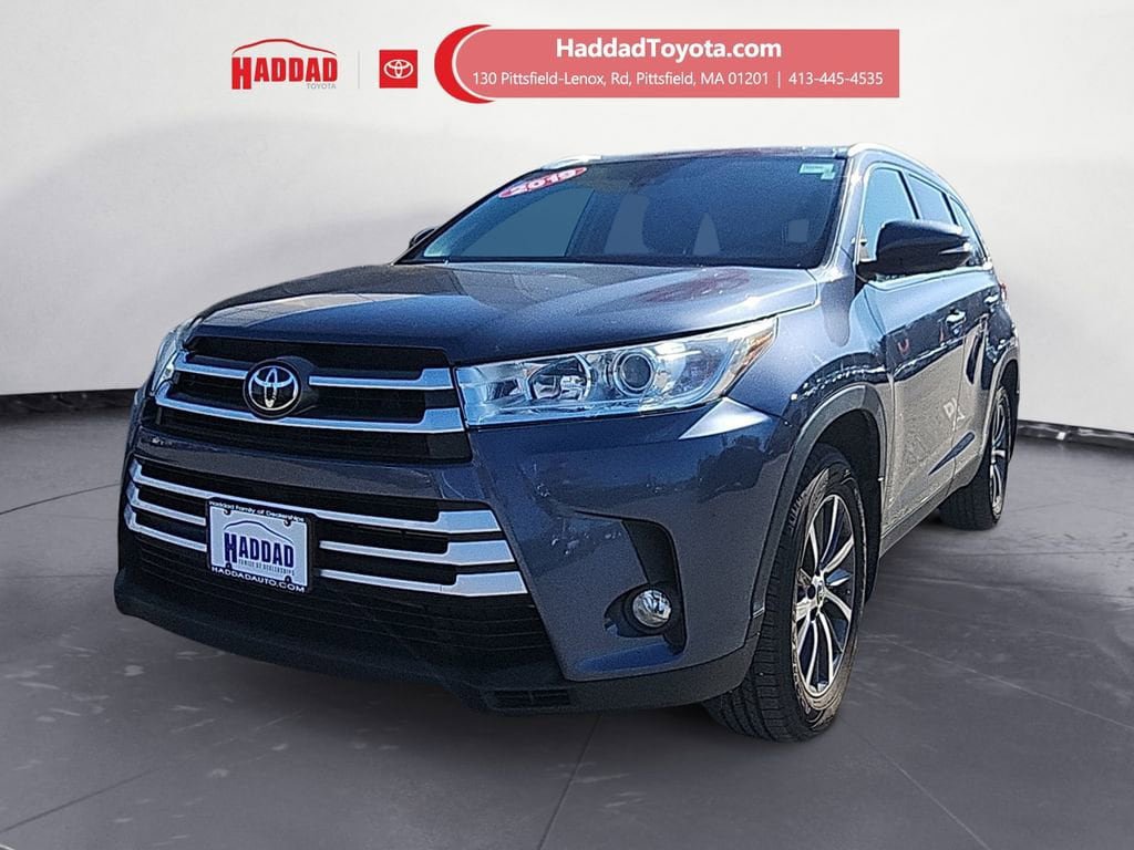 Used 2019 Toyota Highlander XLE AWD/4WD video 1