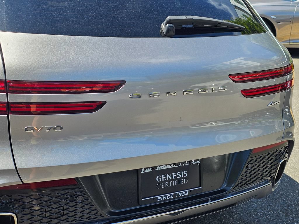 Used 2022 Genesis GV70 2.5T w/ Advanced Package AWD/4WD image 25