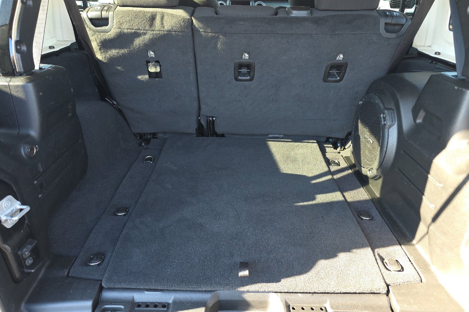 Used 2023 Jeep Wrangler Sahara image 15