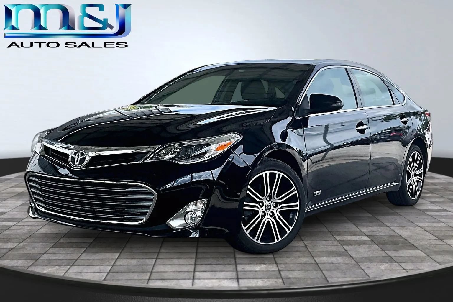 Used 2015 Toyota Avalon XLE Touring Sport Edition FWD image 1