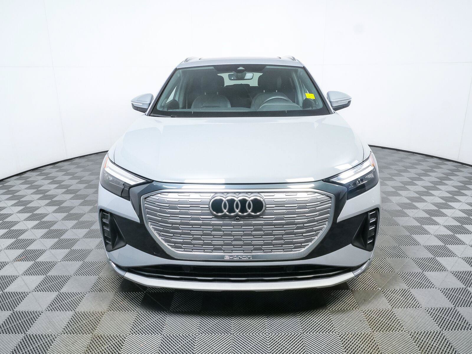 Used 2024 Audi Q4 e-tron Premium w/ Convenience Package RWD image 34