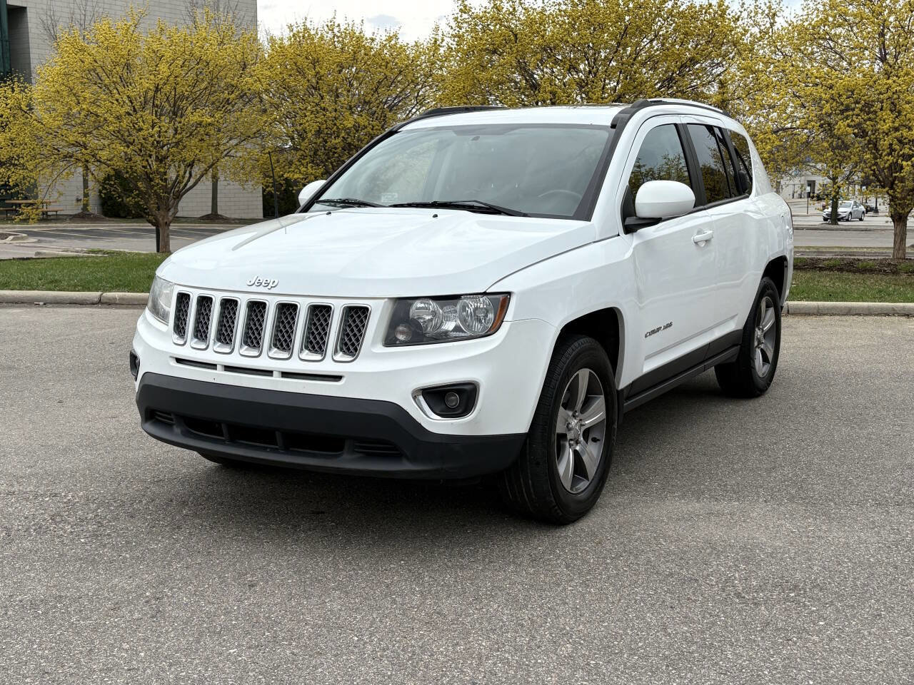Used 2017 Jeep Compass High Altitude AWD/4WD image 3