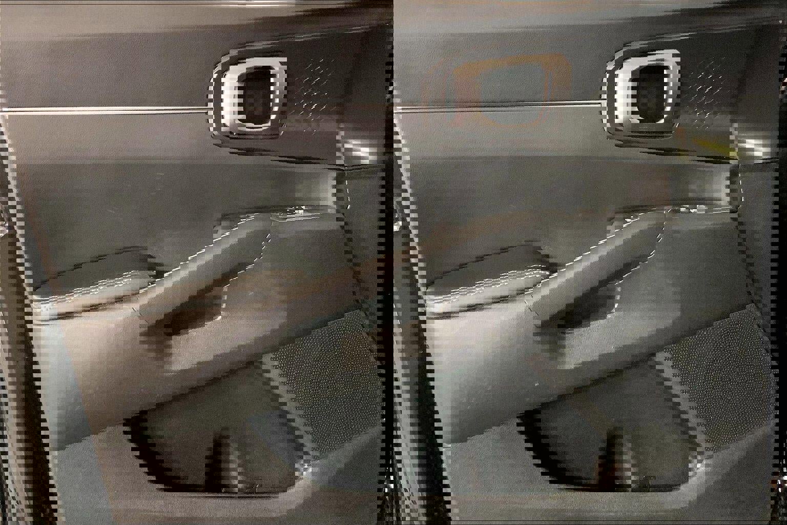 Certified 2024 Kia Sorento S image 25