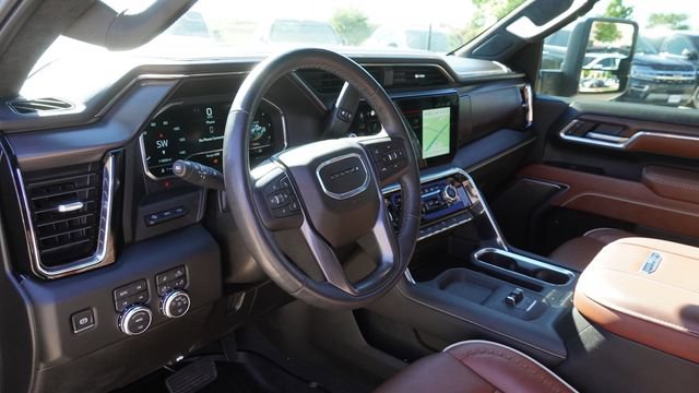 Used 2025 GMC Sierra 2500 Denali Ultimate AWD/4WD image 18