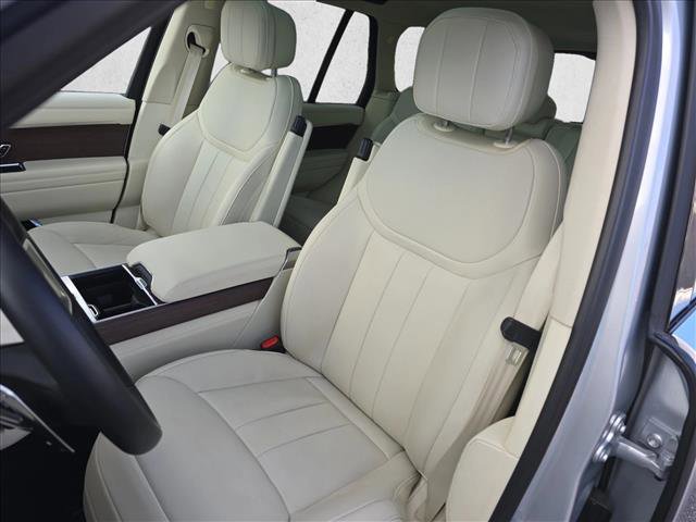 Certified 2023 Land Rover Range Rover SE image 16