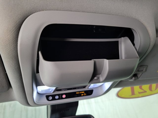 Used 2021 GMC Terrain SLT image 35