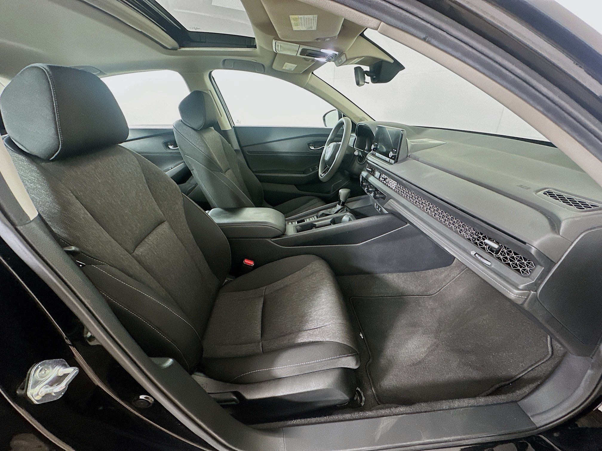 Used 2024 Honda Accord EX image 29