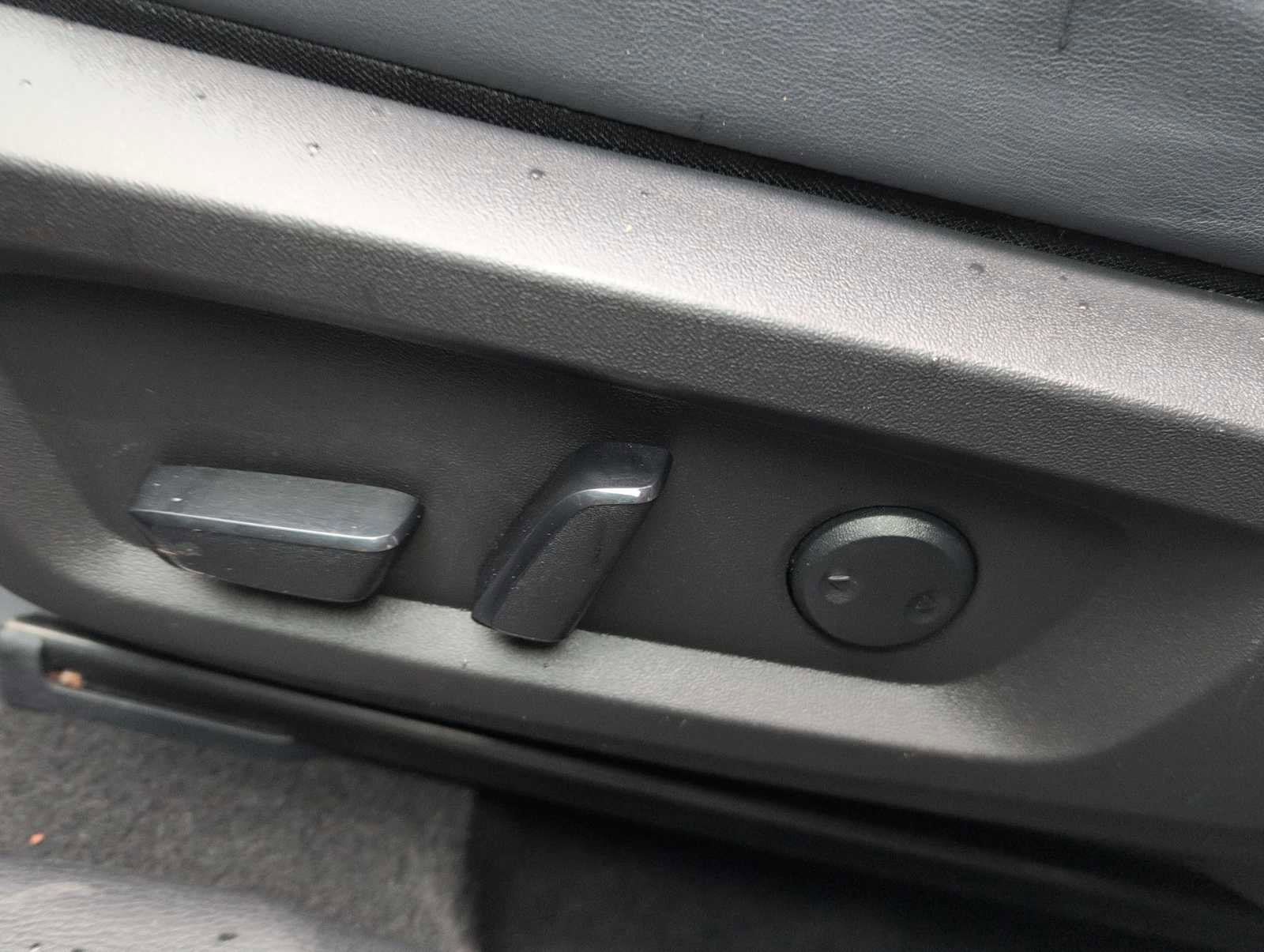 Used 2024 Mitsubishi Outlander SE image 17