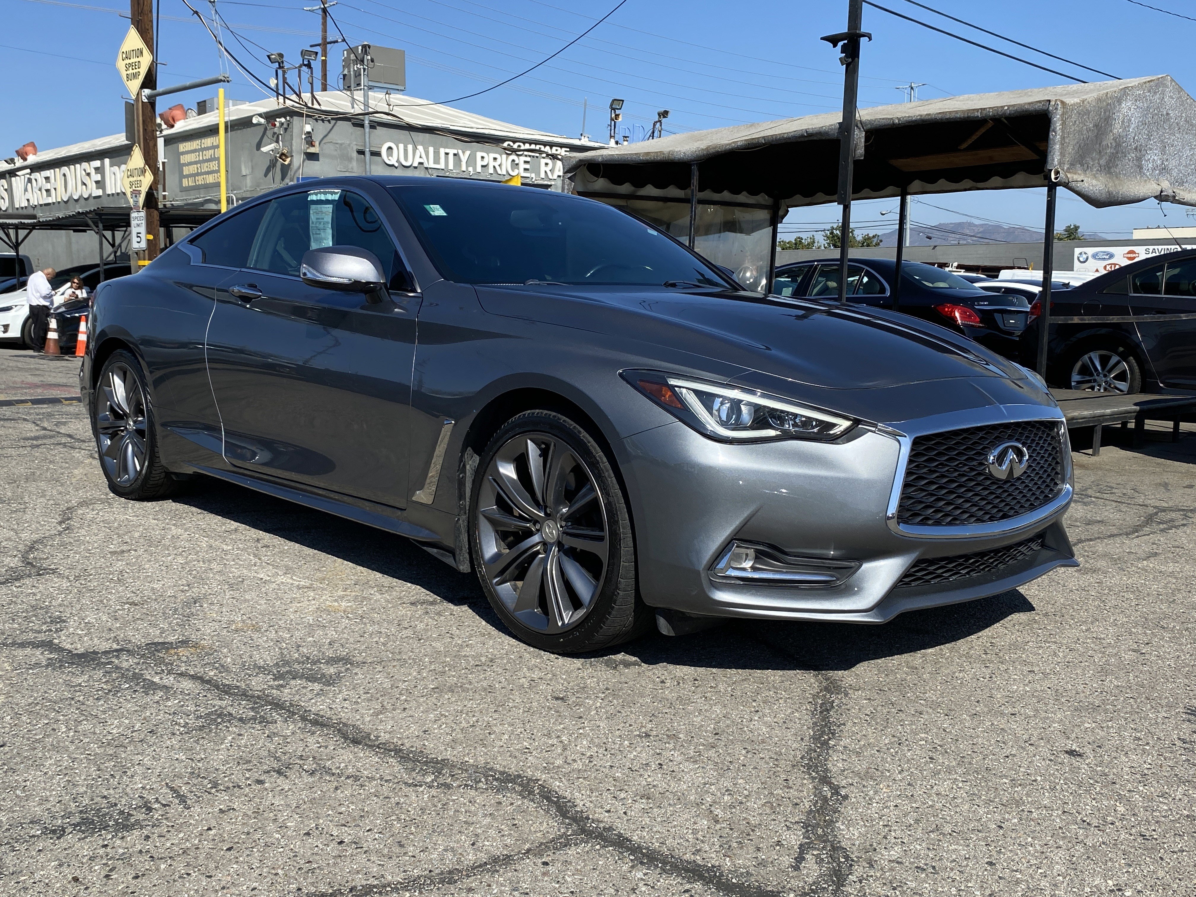 Used 2017 INFINITI Q60 w/ Premium Package image 7