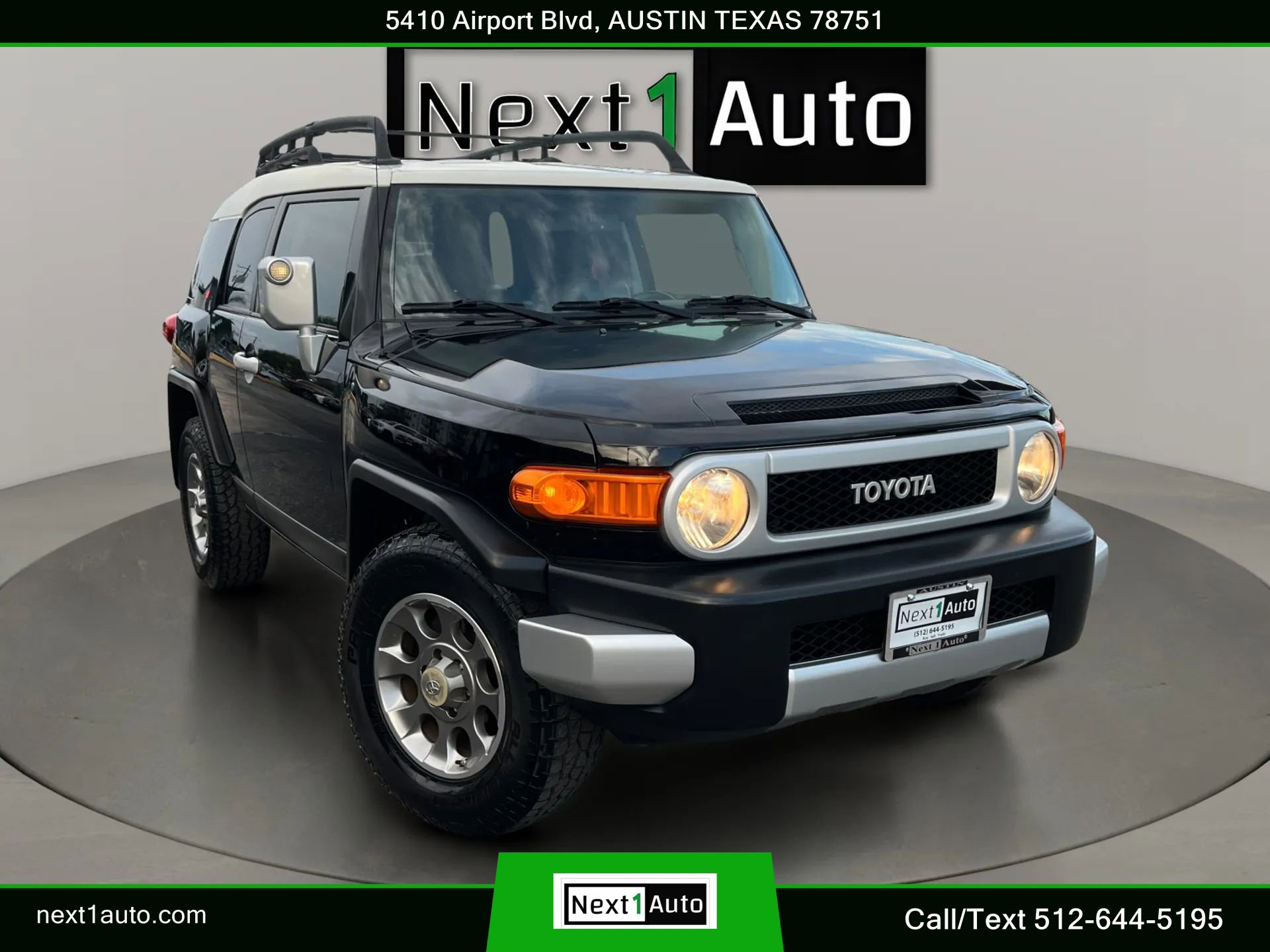 Used 2012 Toyota FJ Cruiser 2WD w/ Upgrade Pkg image 2