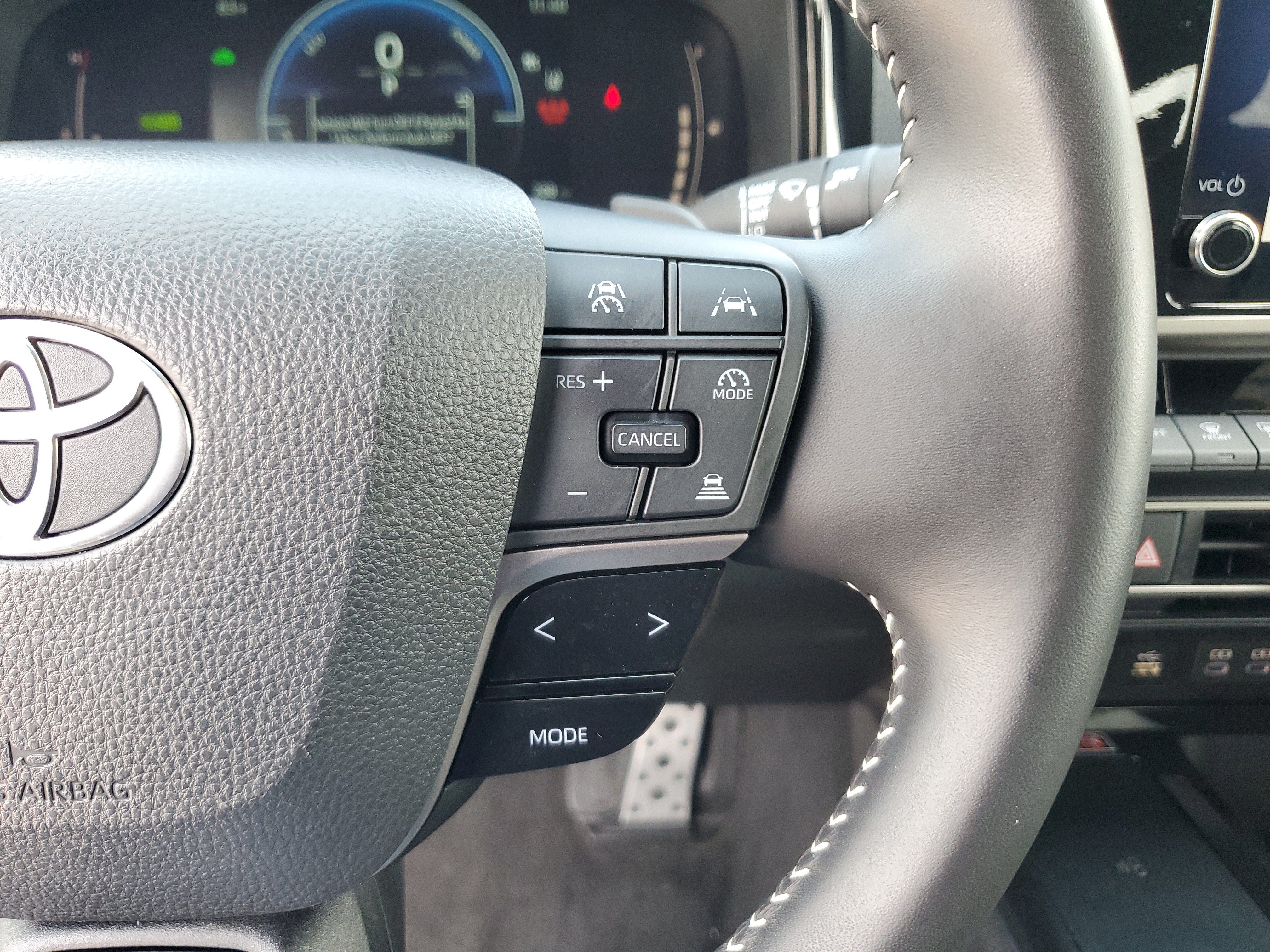 Used 2025 Toyota Camry SE FWD image 20