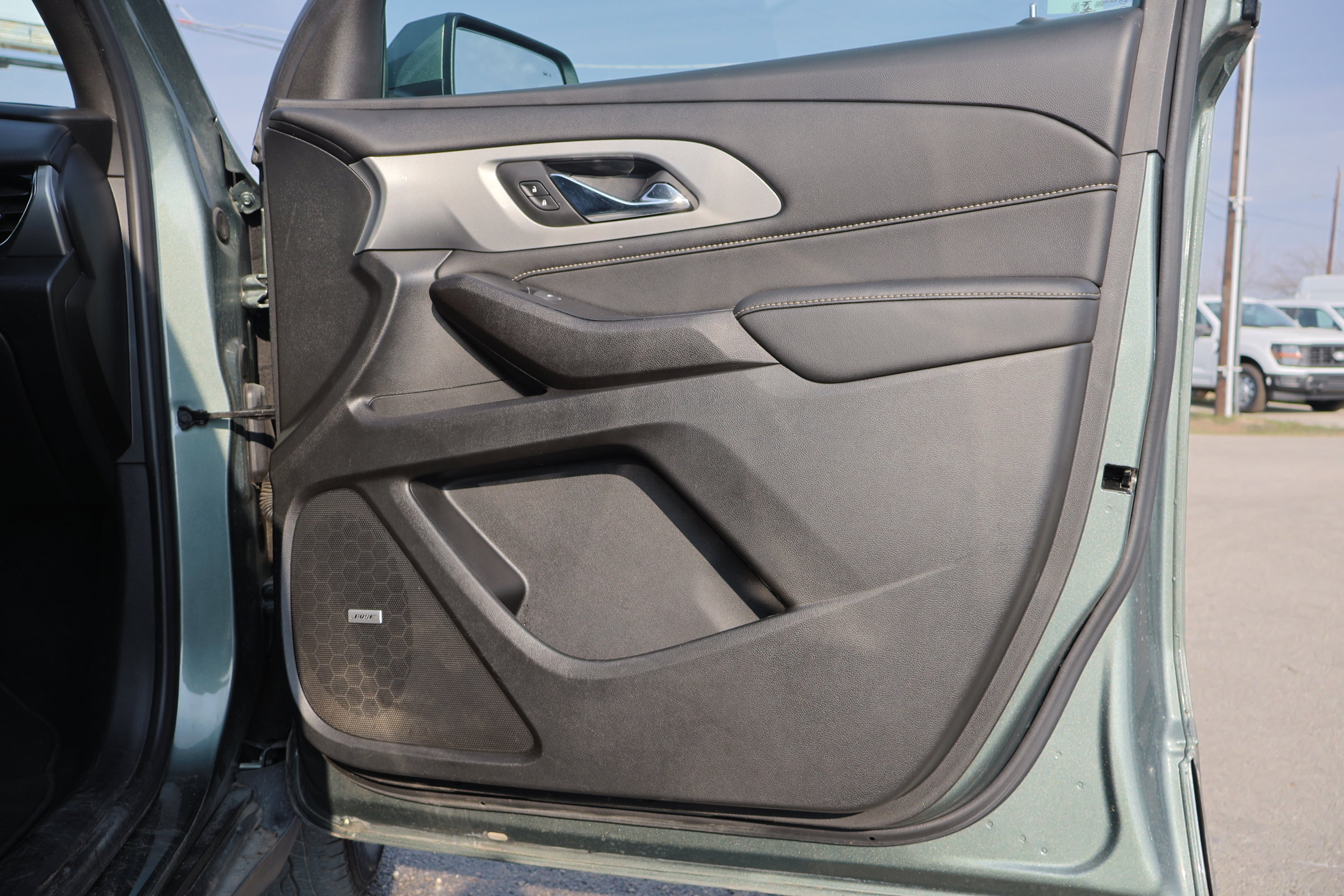 Used 2022 Chevrolet Traverse LT w/ LT Premium Package image 45