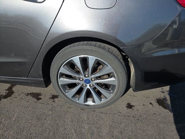 Used 2020 Ford Fusion SE image 13