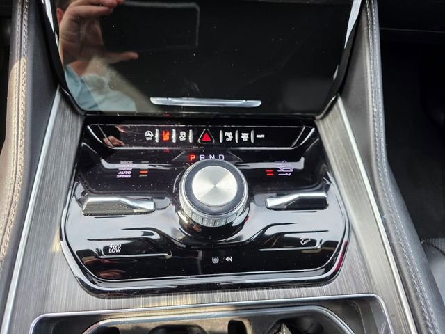 Used 2023 Jeep Wagoneer Series III w/ Preferred Equipment Group image 22