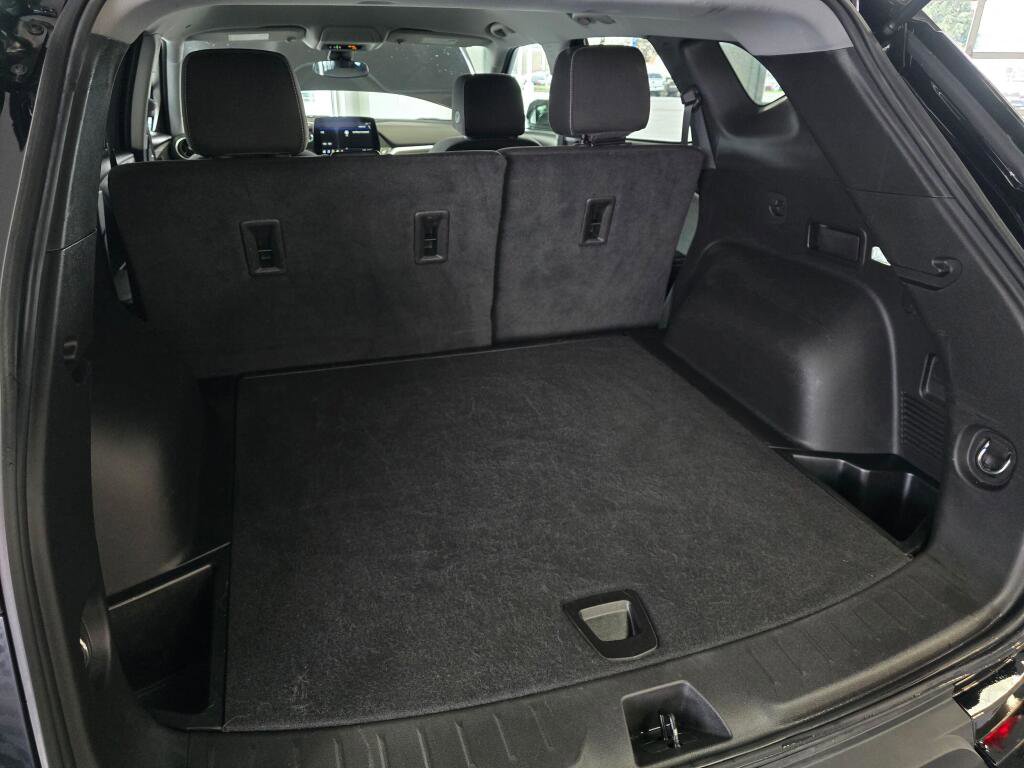 Used 2025 Chevrolet Blazer LT image 17