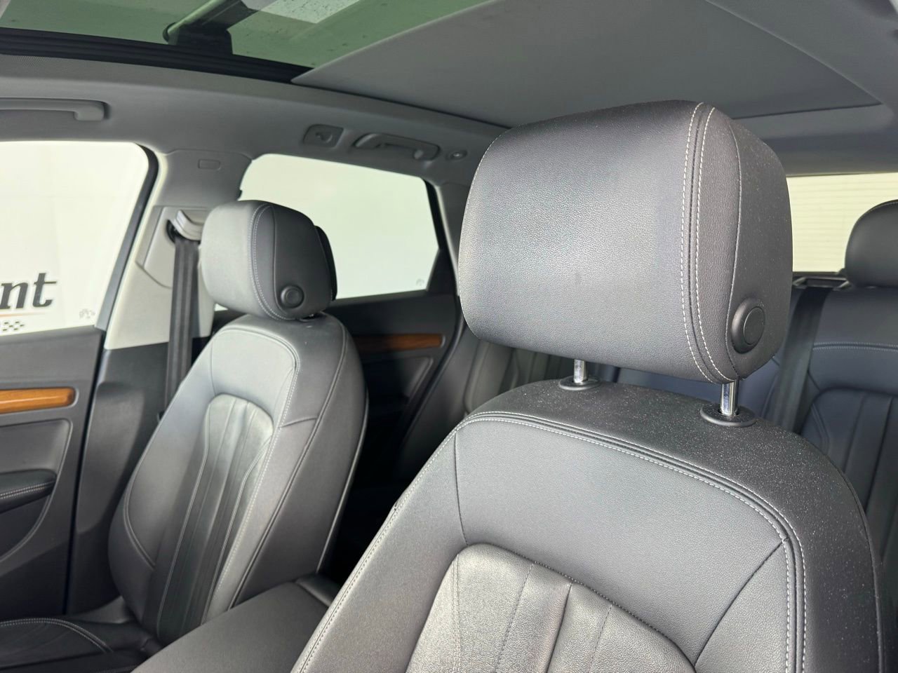 Used 2022 Audi Q5 2.0T Premium Plus image 2