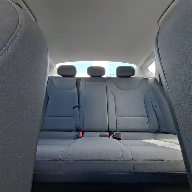 Used 2025 Kia K4 FWD image 25