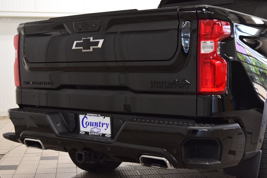 Used 2024 Chevrolet Silverado 1500 High Country w/ Technology Package AWD/4WD image 23