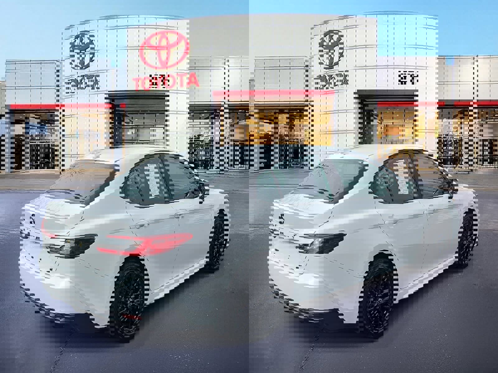 Used 2025 Toyota Camry SE image 5